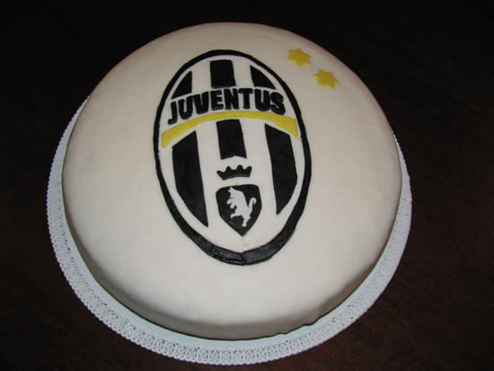 torta in pasta di zucchero per calciatori