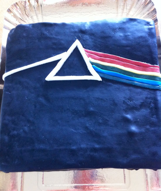 the-dark-side-of-the-moon-cake