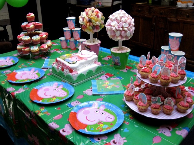 Peppa Pig tovaglia PepaPig&Wutz Come Decorazione per Compleanno di Bambini e Festa a Tema cancellabile e Riutilizzabile. 