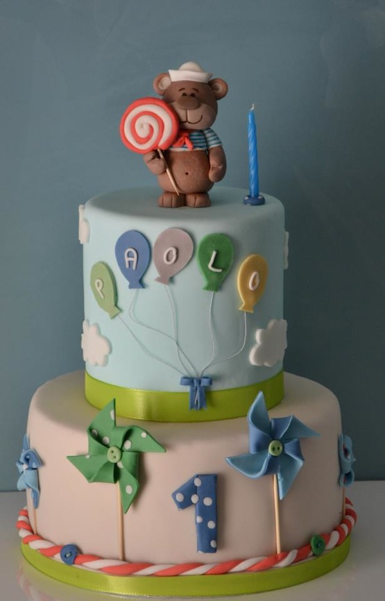 Torta compleanno 1 anno - idee per torte decorate con orsetti e peluche