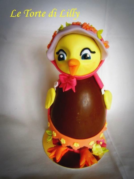 uovo di pasqua decorato pulcino