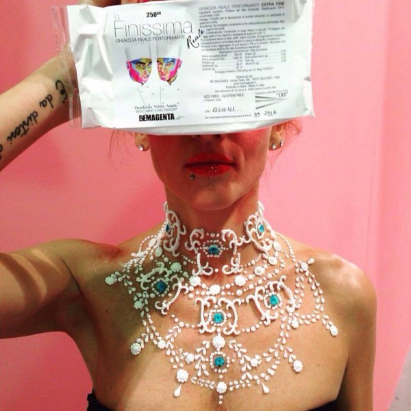 moulin rouge collier