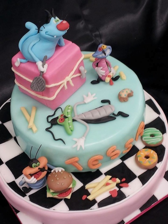 <alt>torta-oggy-scarafaggi</alt>