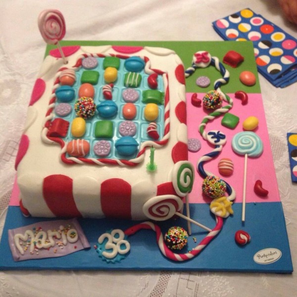 Candy_crush_saga_cake