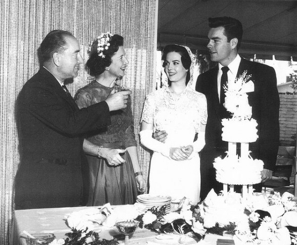 wood wagner wedding cake